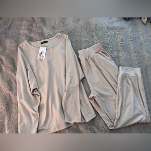 Pretty Garden matching set NWT